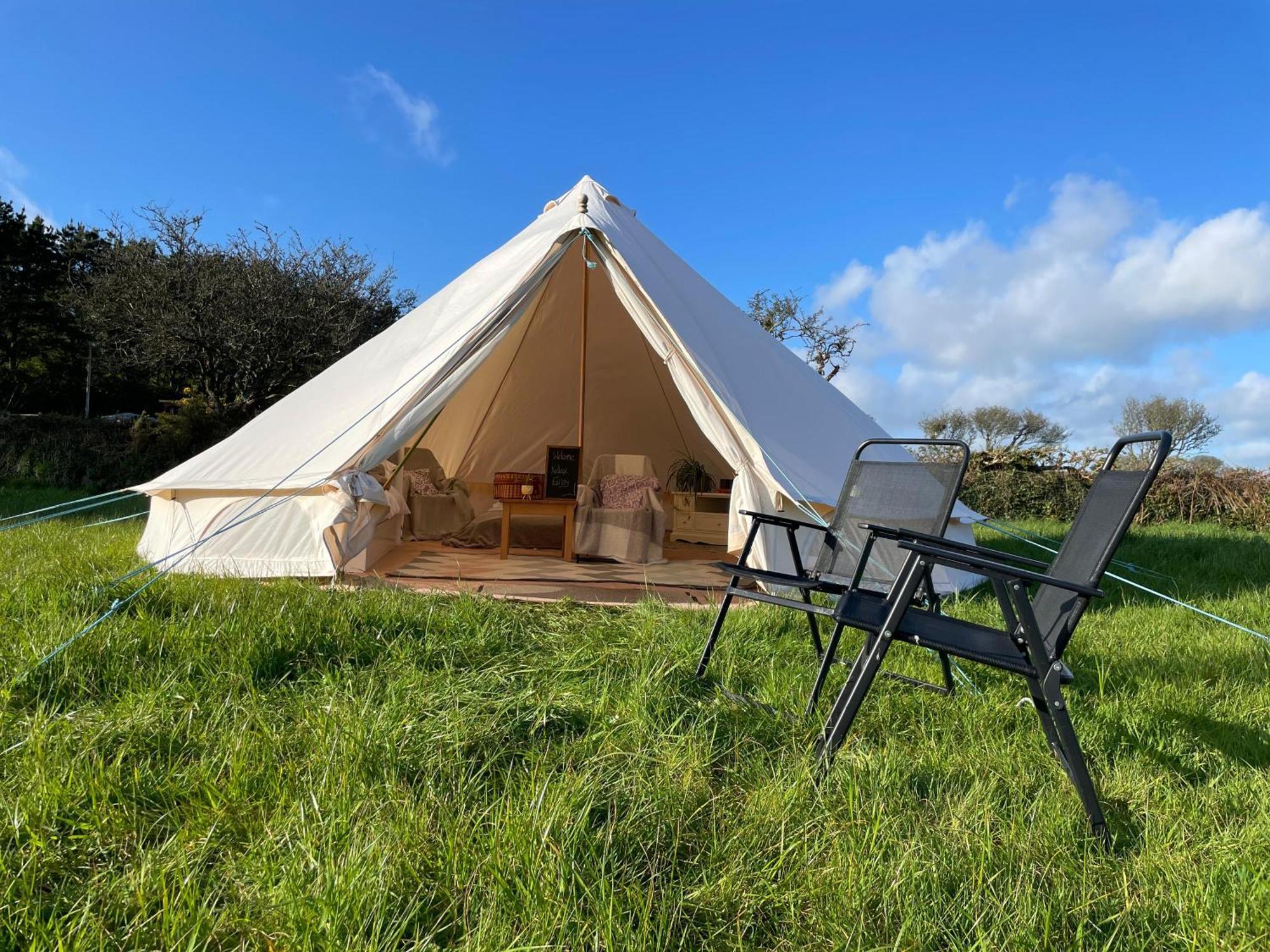 Trevena Cross Glamping & Camping ヘルストン エクステリア 写真