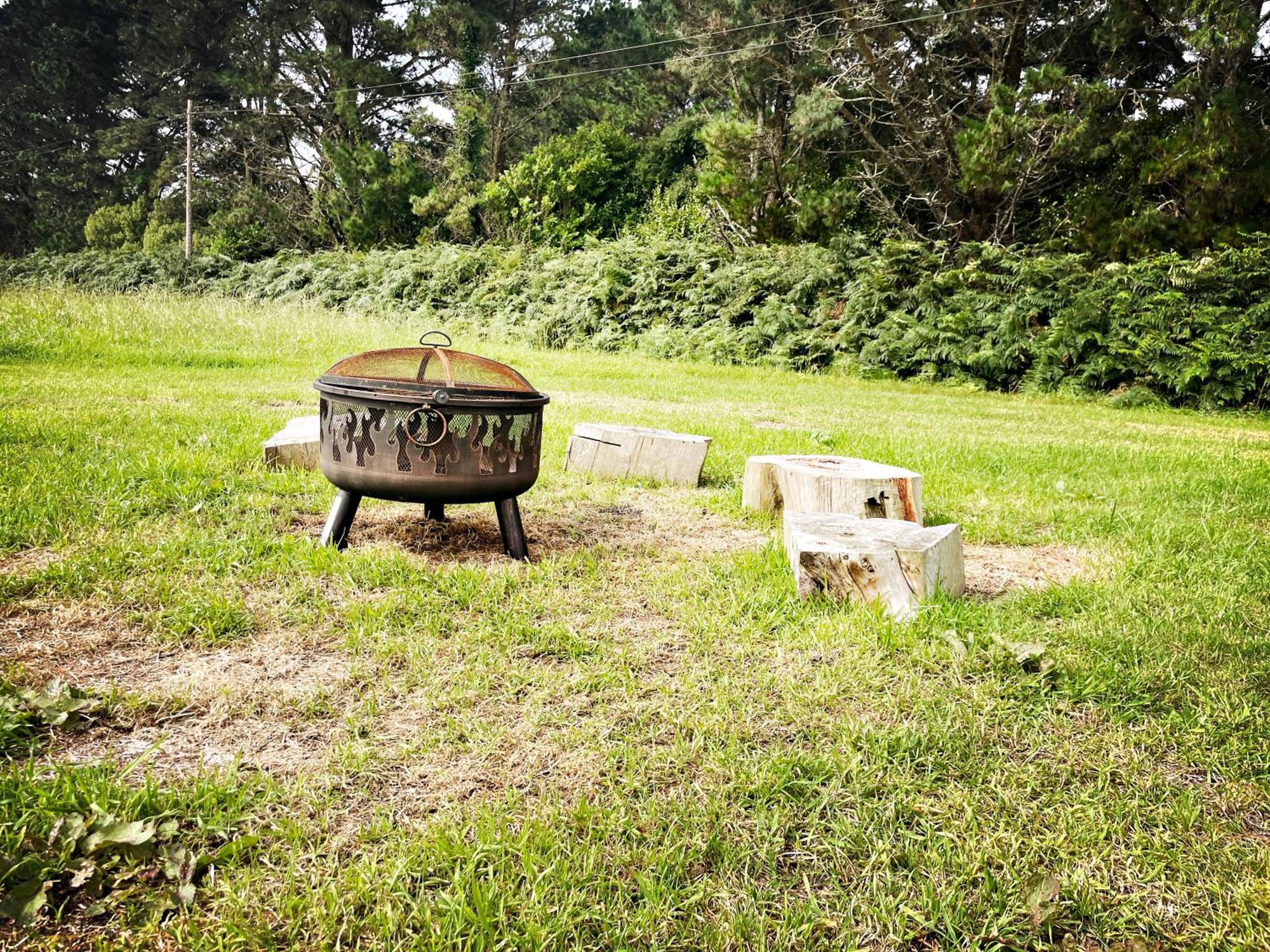Trevena Cross Glamping & Camping ヘルストン エクステリア 写真