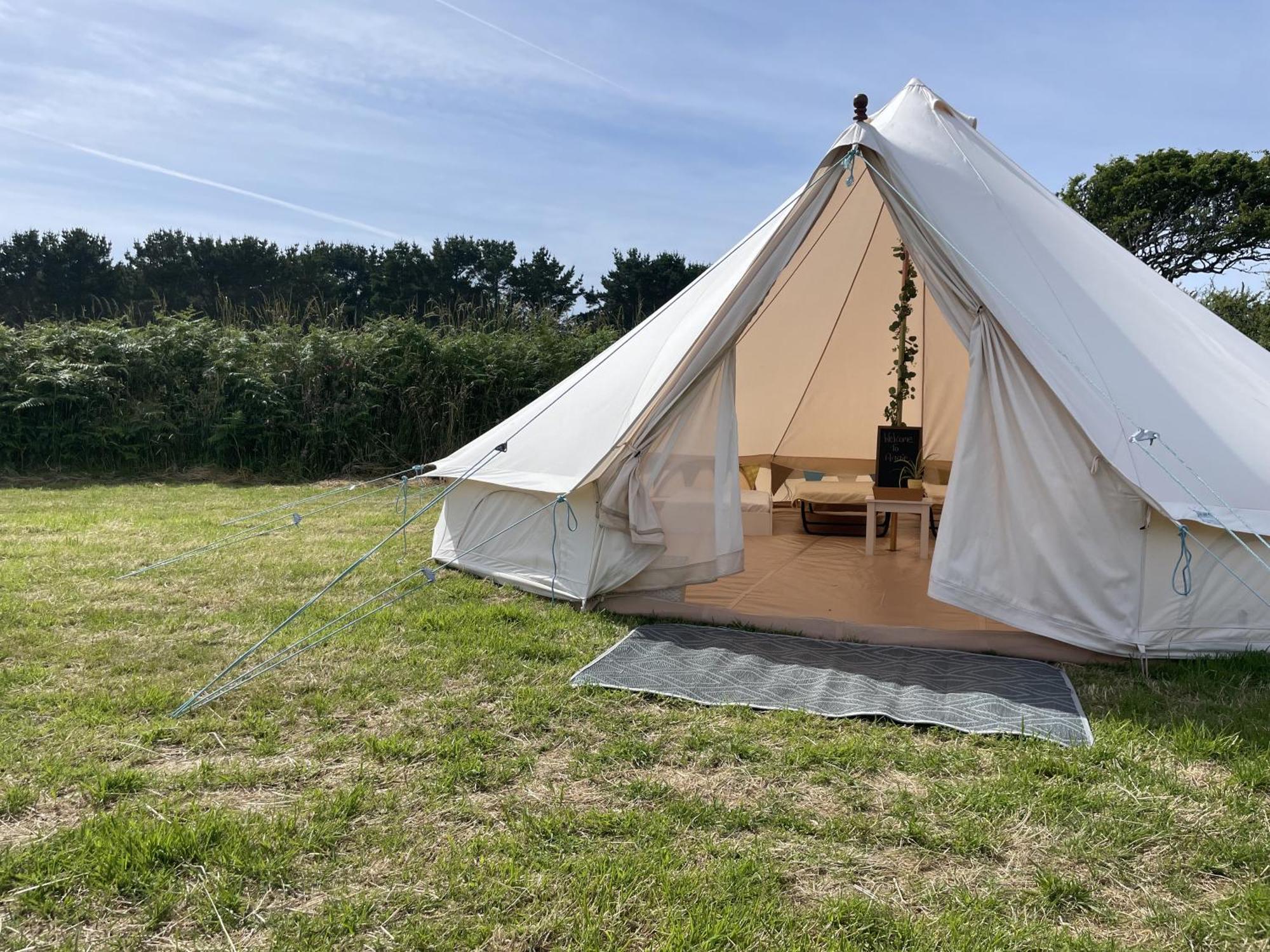 Trevena Cross Glamping & Camping ヘルストン エクステリア 写真